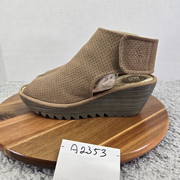 Fly London Ypul Taupe Perforated Peep Toe Ankle Strap Wedge Sandals Womens 39 - Picture 1 of 16